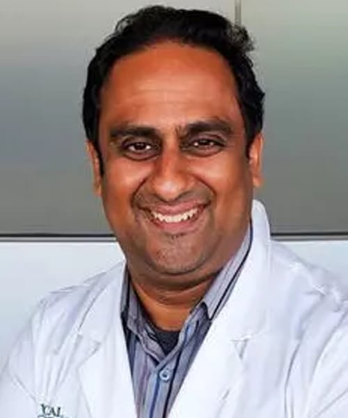 Shah Nirav Headshot
